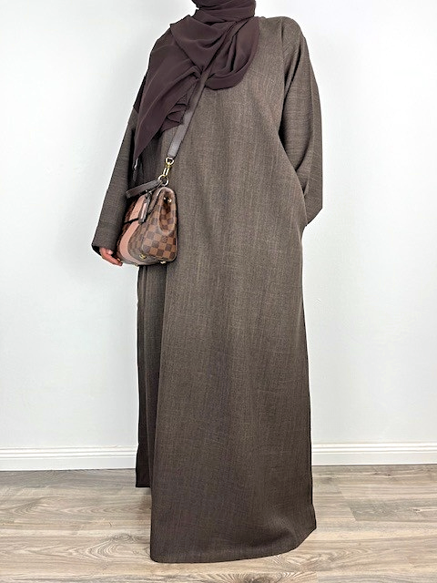 Abaya Yurna.